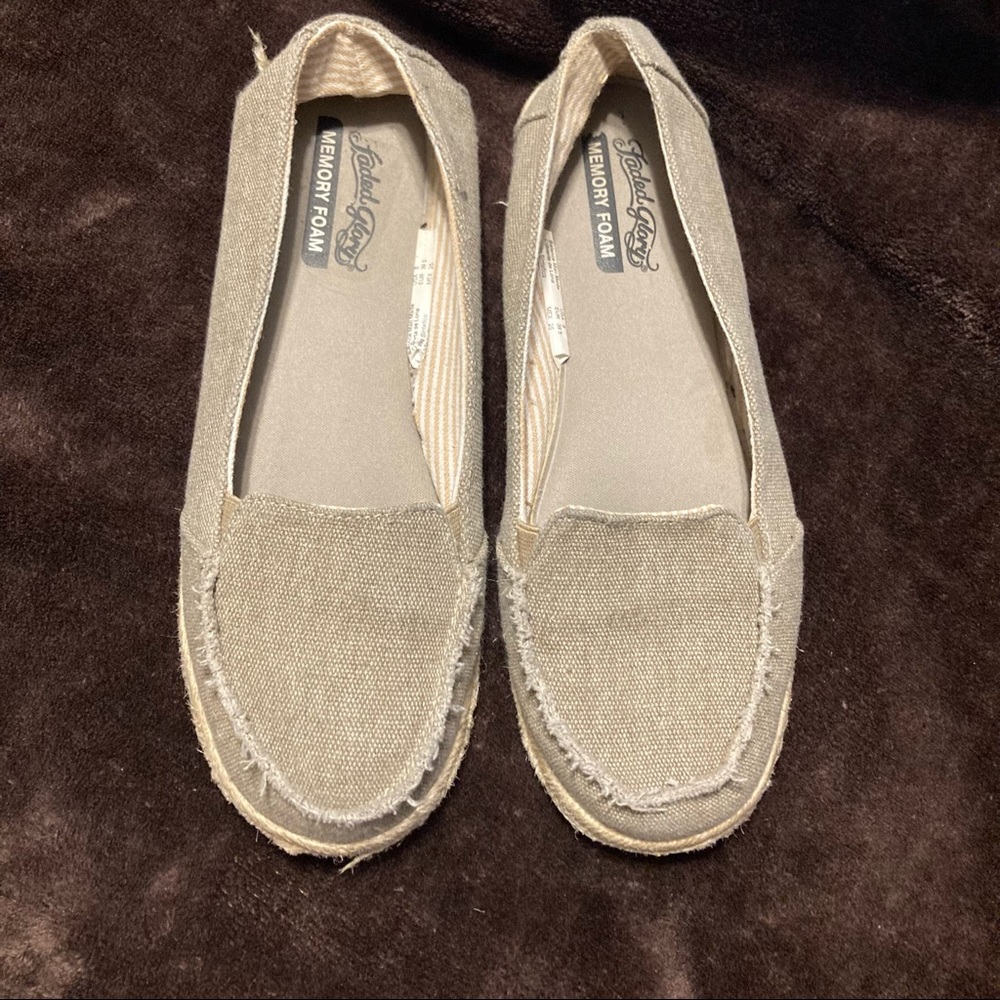 Faded Glory Memory Foam Slip on Tan/Cream color